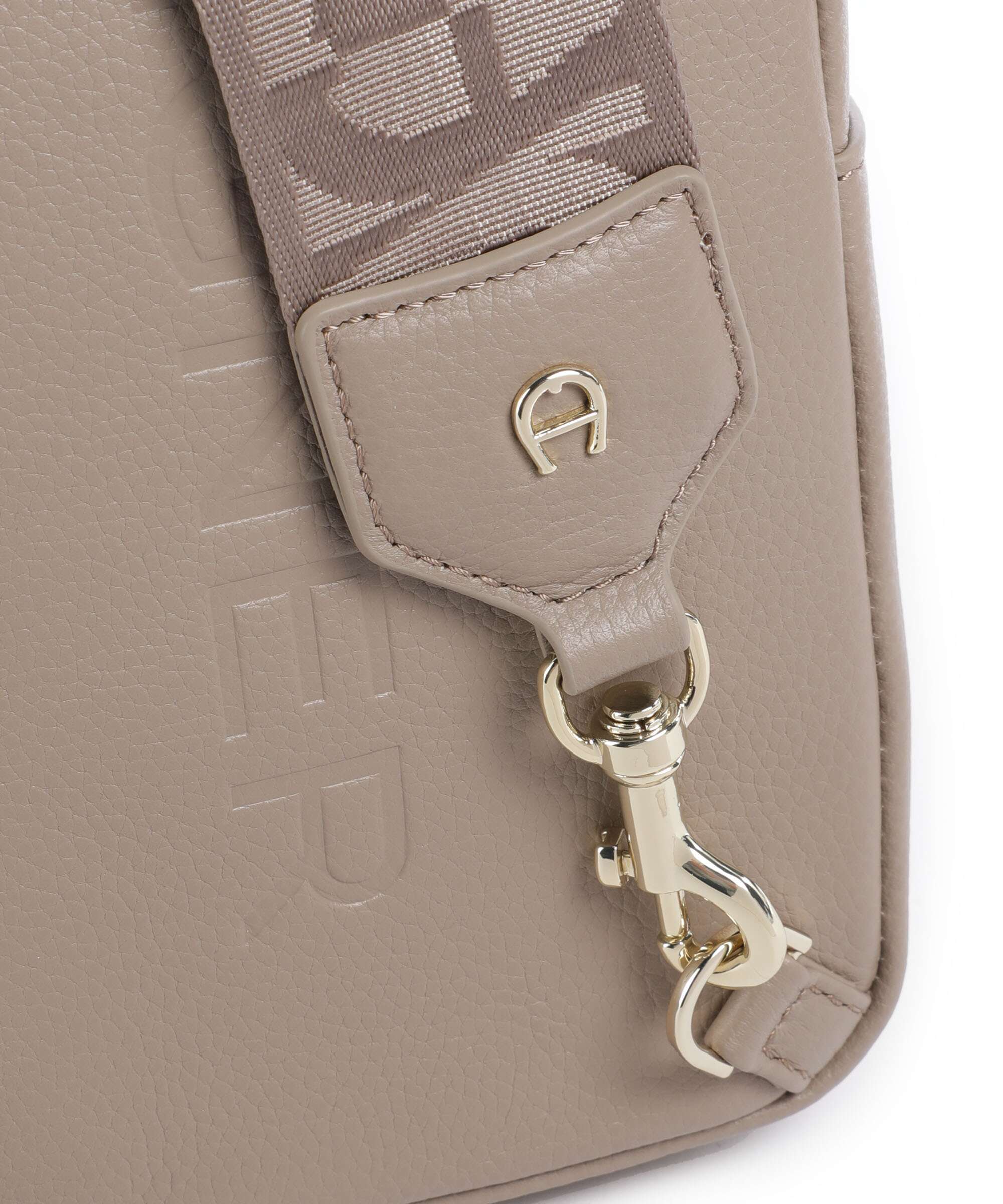 Aigner Zita Sling rugzak taupe - Image 4
