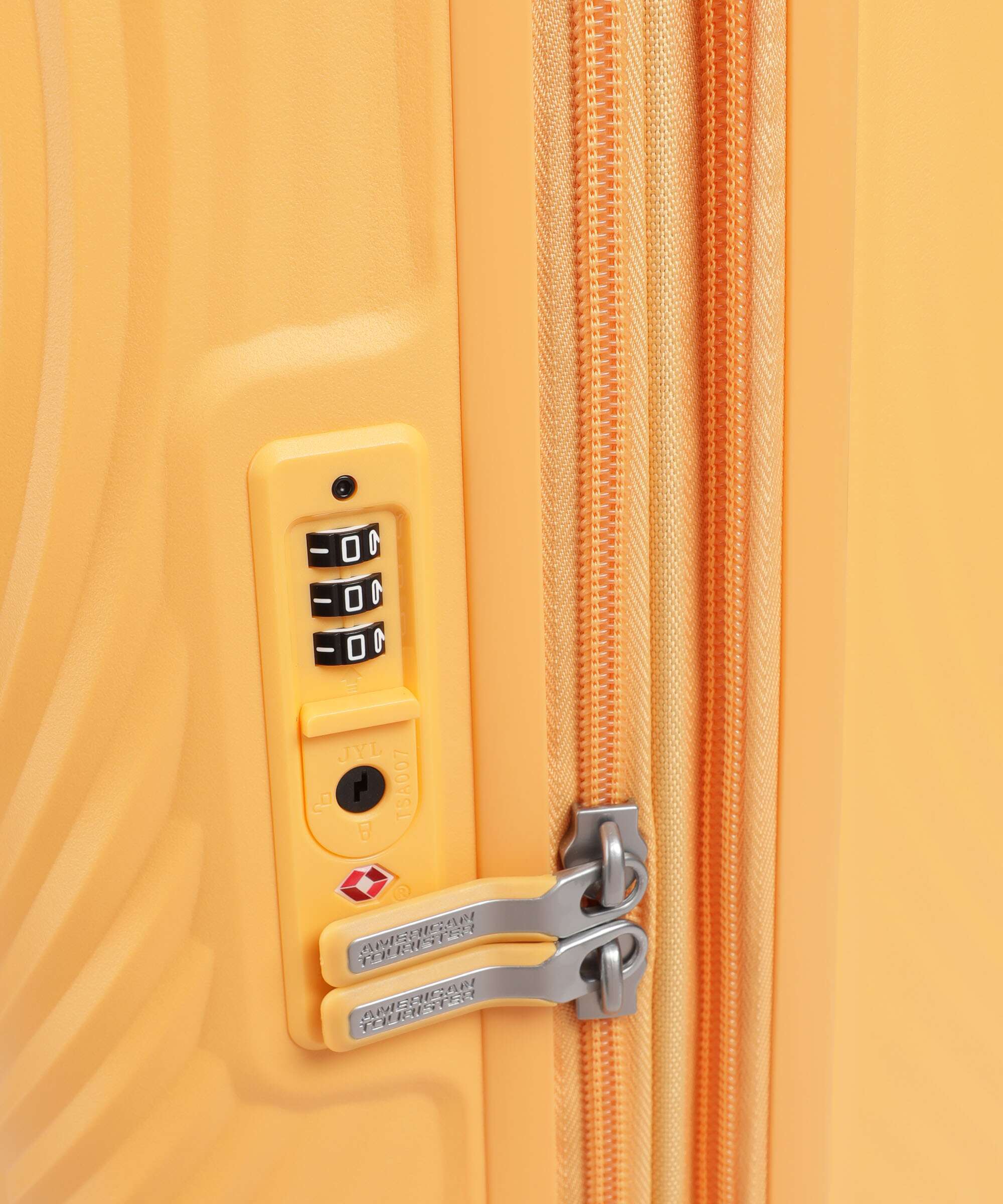 American Tourister Mickey Magic Trolley (4 wielen) mickey peachy orange - Image 3