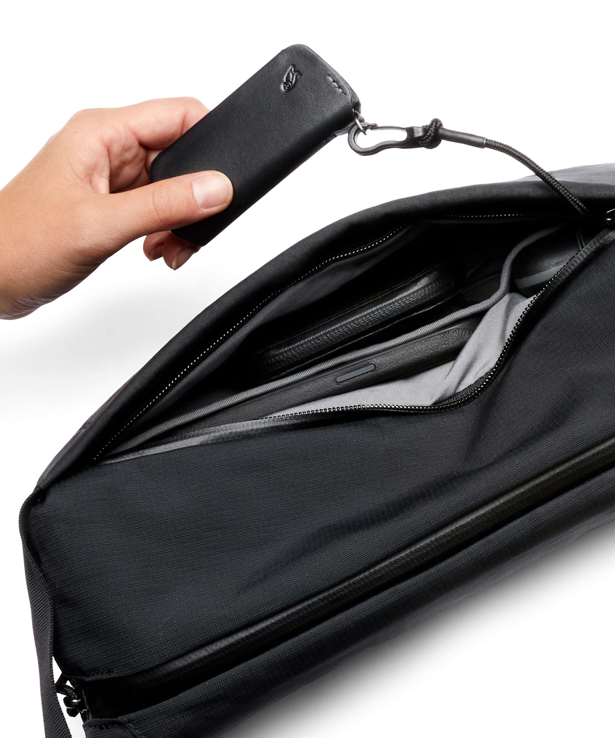 Bellroy Venture 9 Sling rugzak black - Image 7