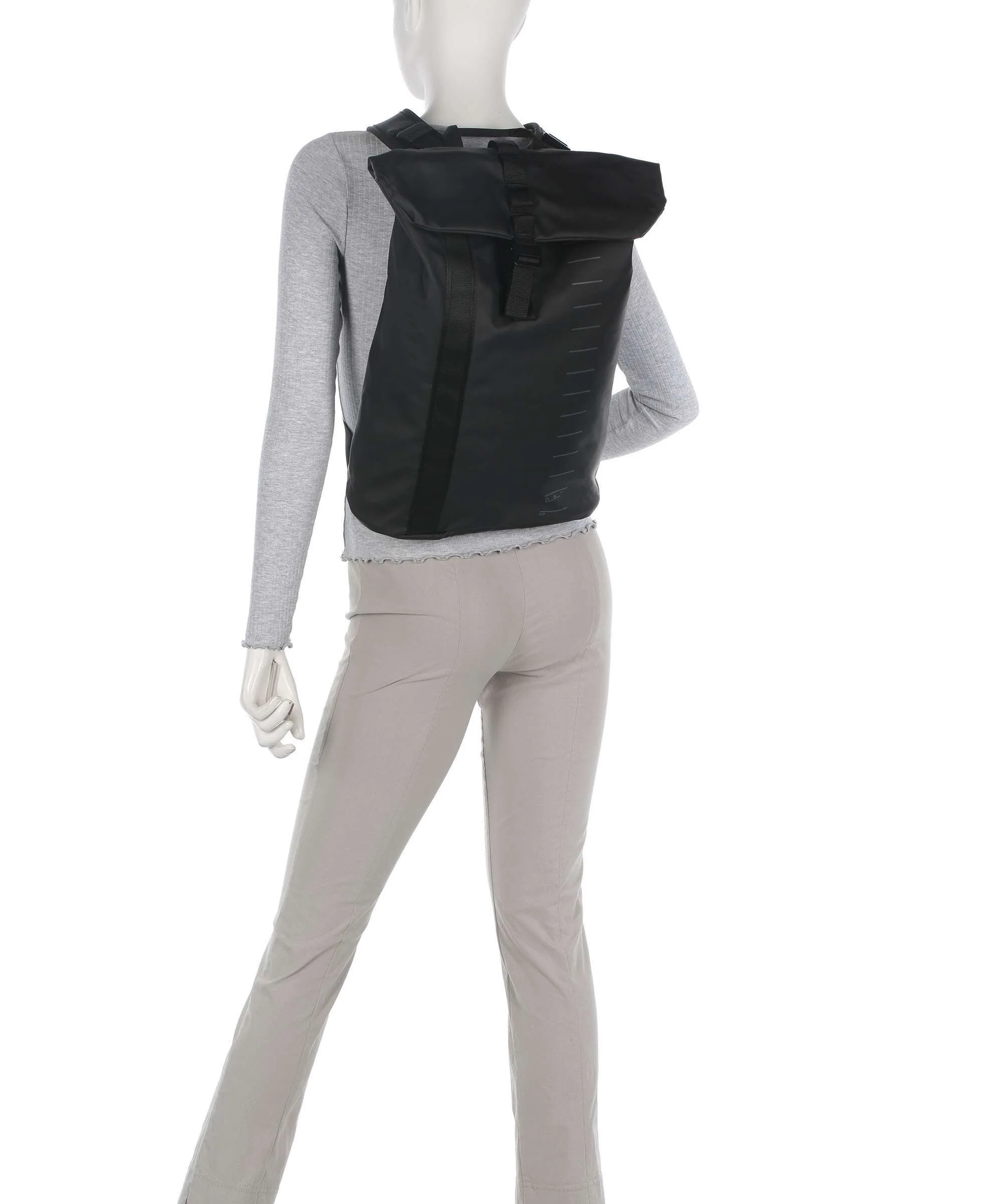 Db Essential 12 Rugzak black out - Image 3