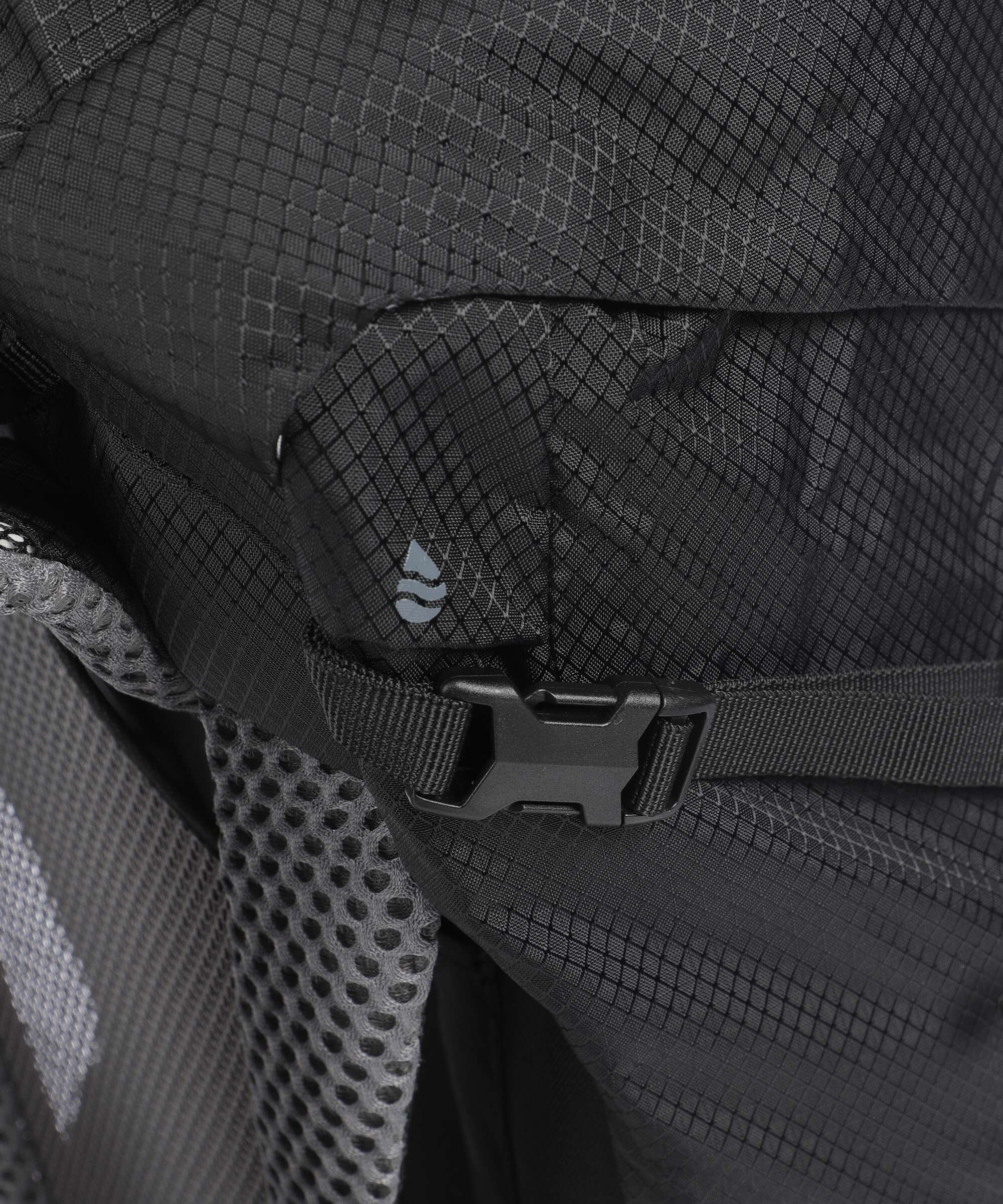Deuter Futura 32 Wandelrugzak black - Image 4
