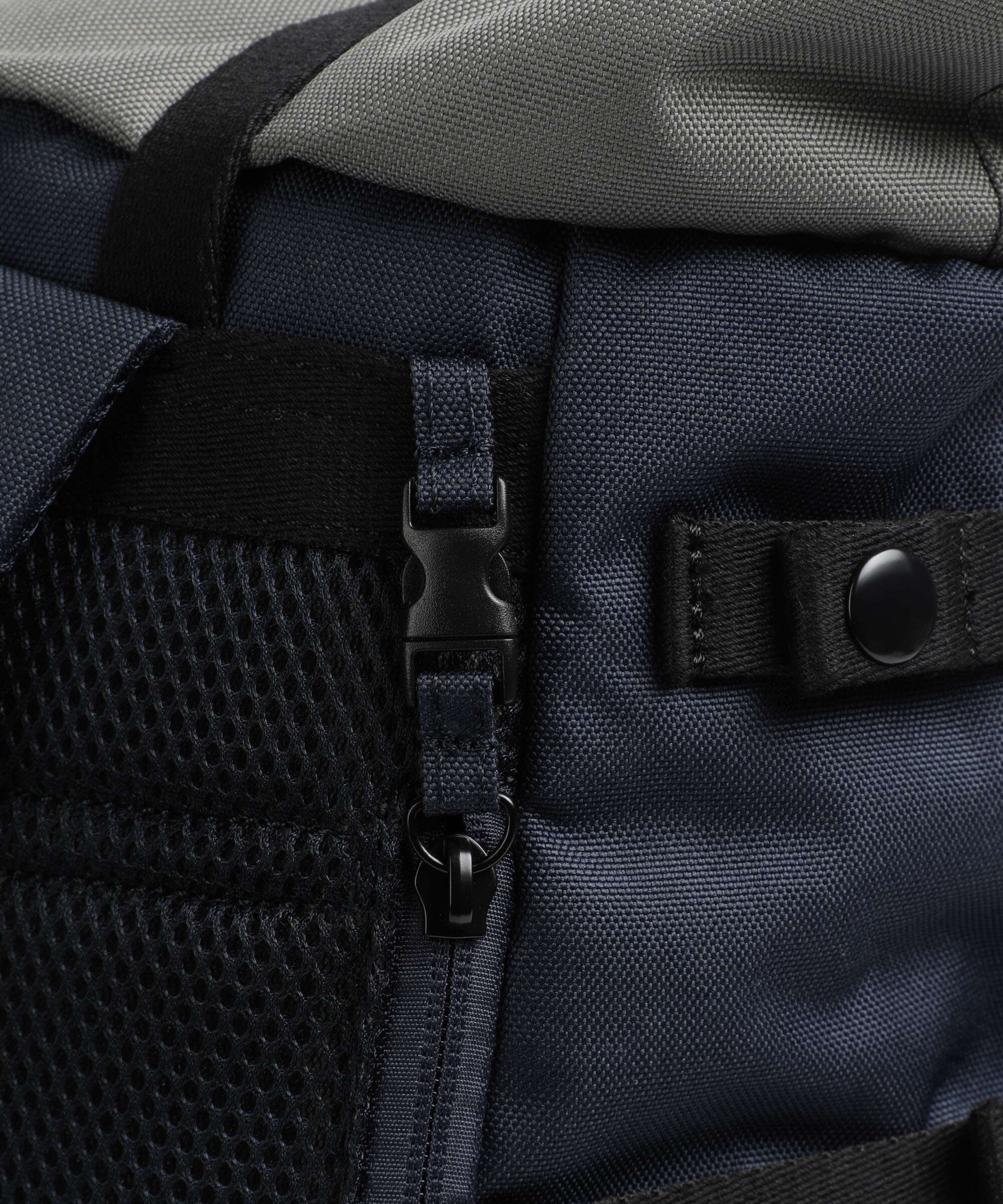 Doughnut Paratrooper Rolltop rugzak nautical/dark grey - Image 4