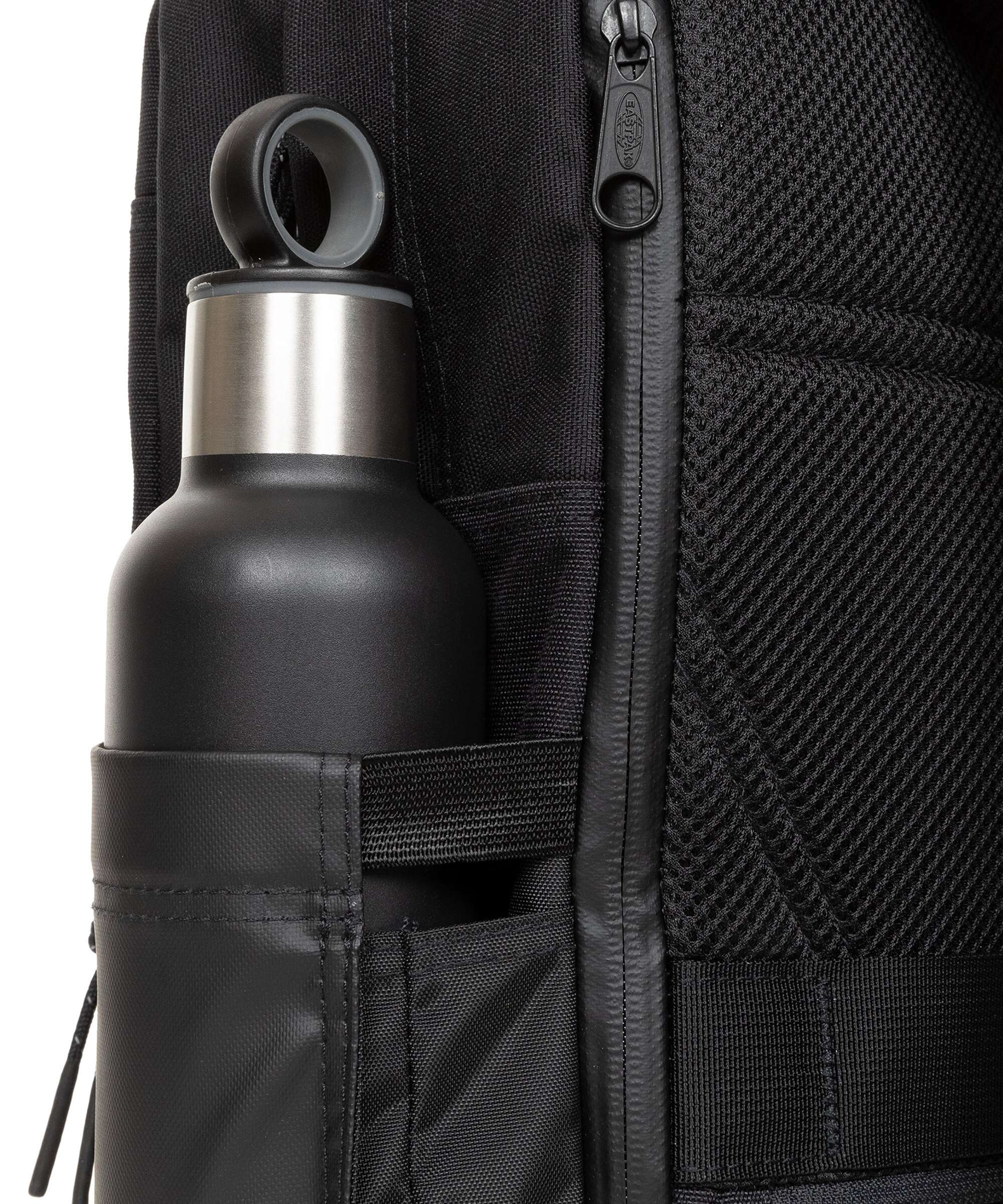 Eastpak Icon Totepack Rugzak on black - Image 5